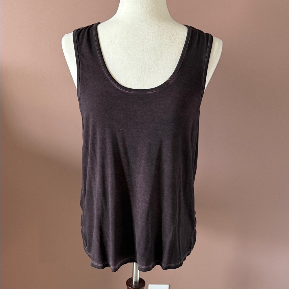 White Crow Lupita Washed Tank